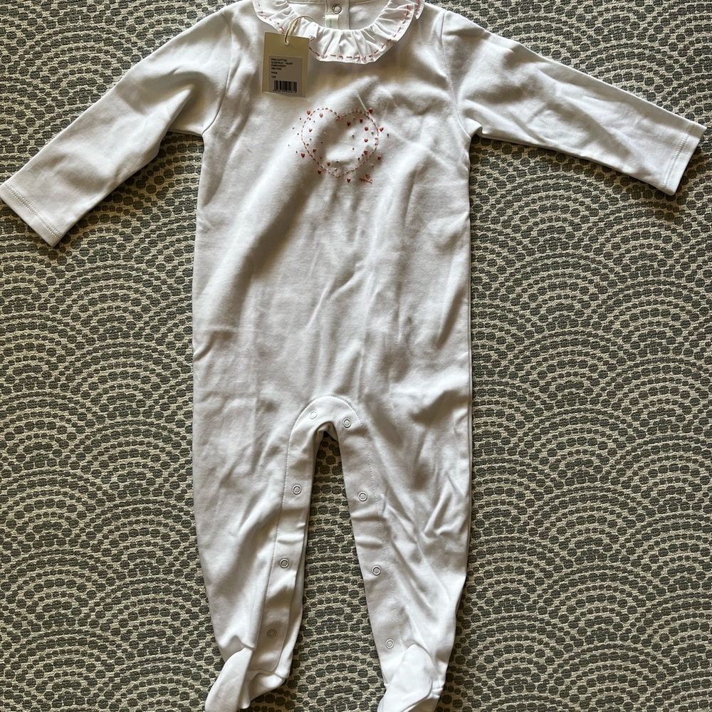 White marie chantal sleeper 12m NWT